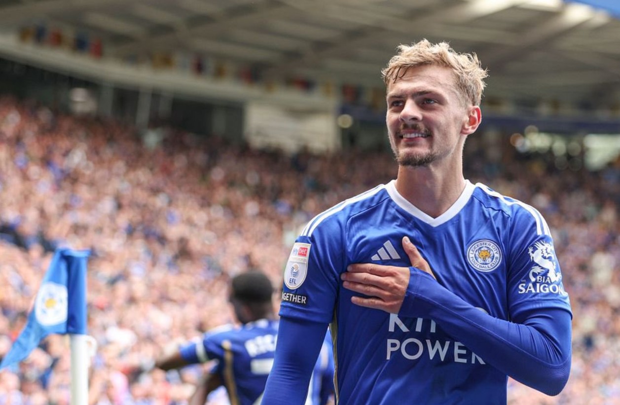 360直播：热刺考虑签下莱斯特城中场霍尔，竞争对手包括曼联和布莱顿